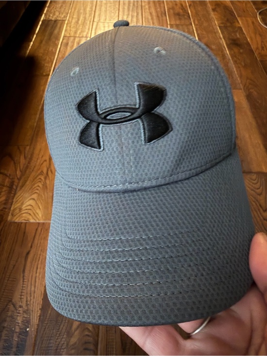 Under Armour Other - Under Armour Men's Grey Hat with Black Logo